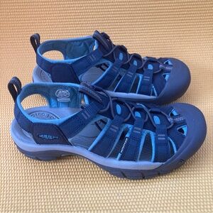Keen Woman’s Blue, Newport Hybrid Sport Sandals, Water Sandal, Hiking Size 7 EUC